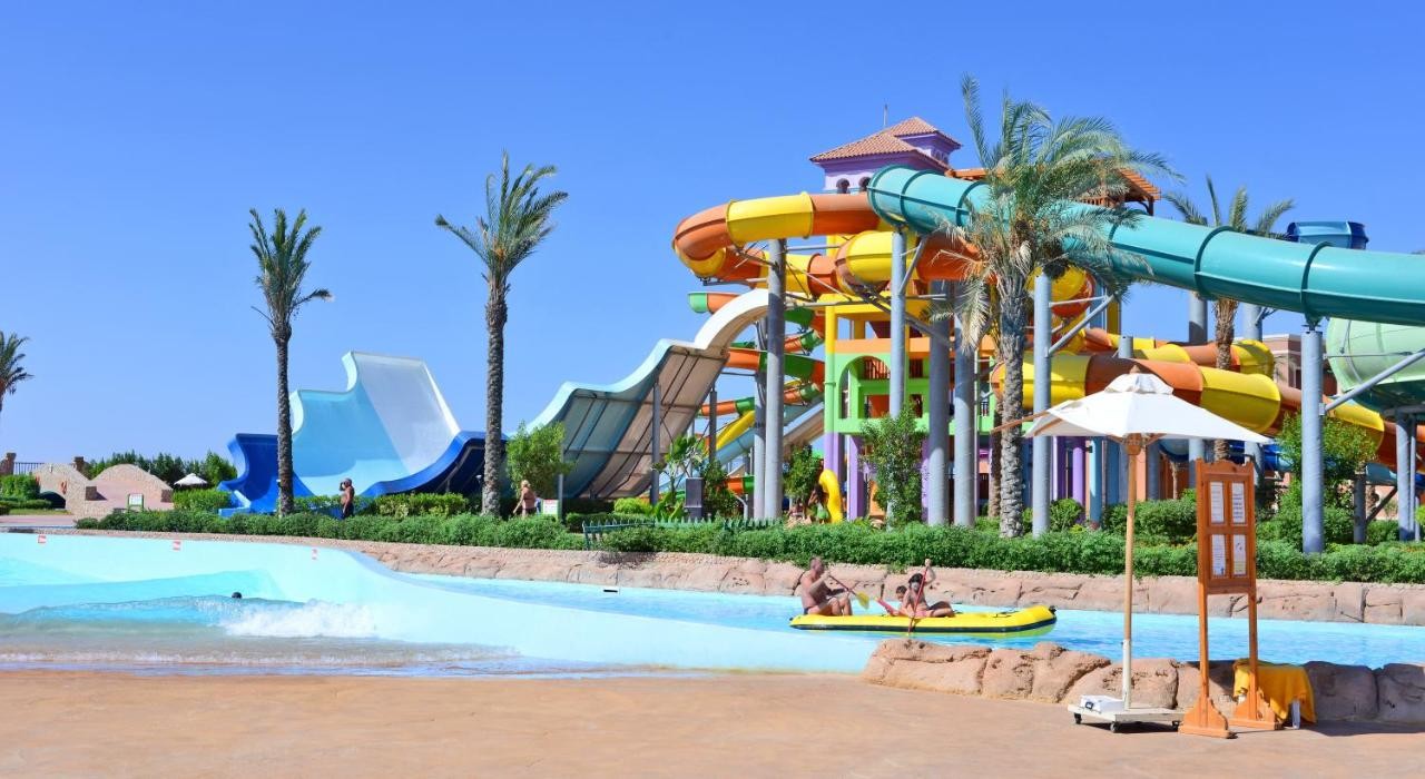Charmillion Club Aquapark